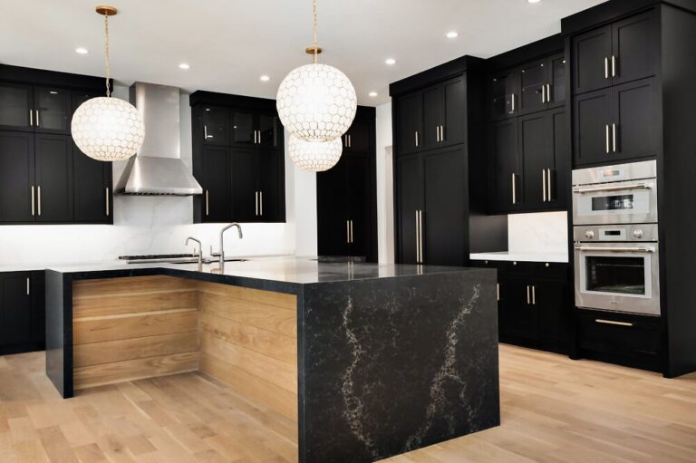 Longmont kitchen cabinets